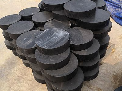 伊通县板式橡胶支座由若干层橡胶片与薄钢板经加压硫化
